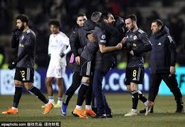 湖人本赛季输掉的7场比赛最少一场输10分，场均输17.7分